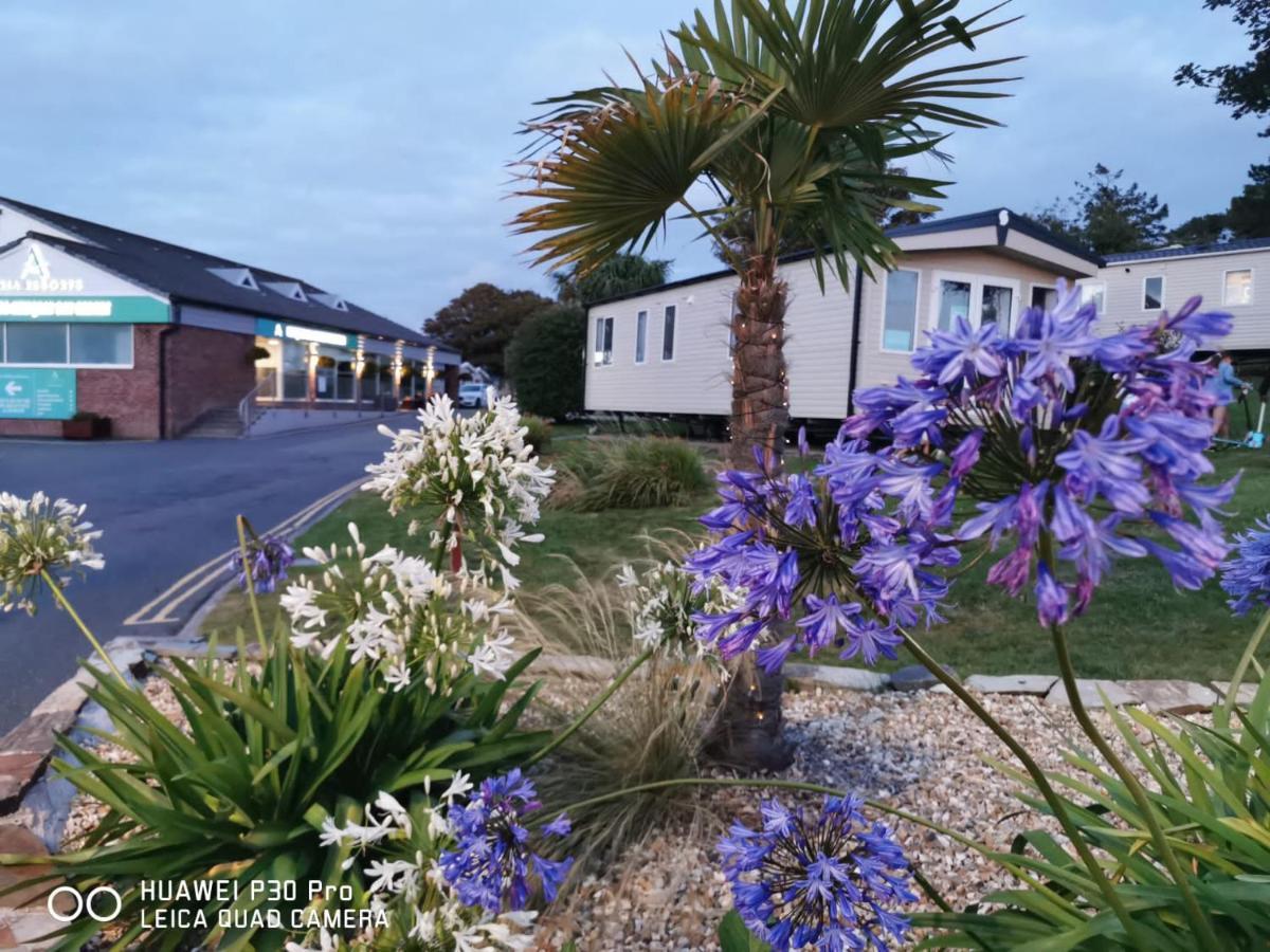 Newquay Buy Resort Holiday Bagian luar foto
